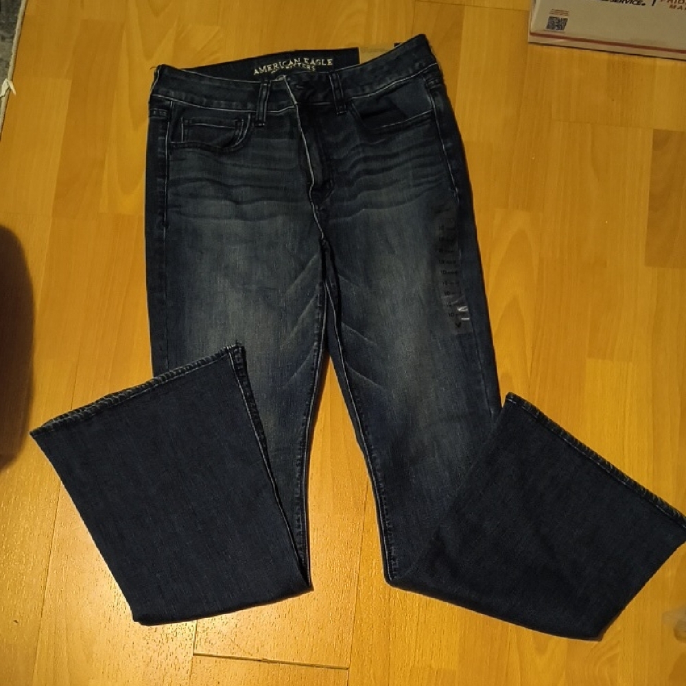 NWT American Eagle Outfitters | Women's High Rise Jeans in Dark Blue